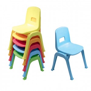 Silla de plástico de colores para niños. Mobiliario para escuela infantil. Jardín de infancia. GC0000430